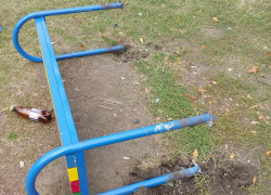 На Ставрополье вандалы разгромили две детские площадки