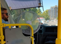 Заботливый водитель автобуса установил вентилятор для пассажиров в Ставрополе