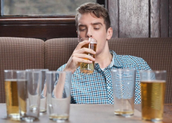 Пивной беспредел: на Ставрополье обнаружили 1,7 миллиона бутылок контрафактного напитка  