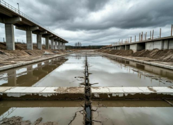 Трещины в бетоне и массу нарушений нашли при ремонте Новотроицкого водохранилища на Ставрополье