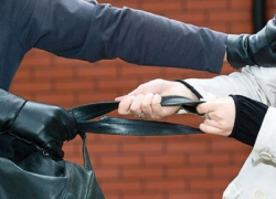 Ставропольский "гастролер" ограбил прохожую в Ростове