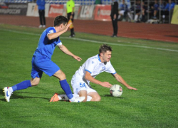 Четыре раза по 1-0 и осечка фаворита: подводим итоги 9 тура футбольного первенства во второй лиге