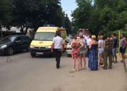 Перебегавшая дорогу школьница попала под машину из-за отсутствия пешеходных переходов на улице Пятигорска