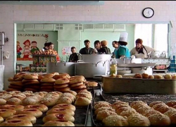 Пятигорские подростки украли еду в школьной столовой и пытались угнать машину