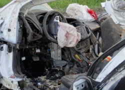 На Ставрополье иномарка врезалась в КамАЗ: погибли трое