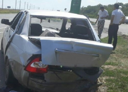 "Соната" на высокой скорости пошла на обгон ЗИЛа и врезалась в "десятку" под Ставрополем