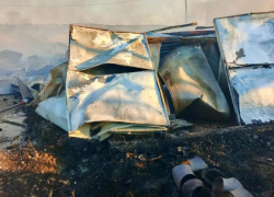 При пожаре на складе под Ставрополем пострадал человек