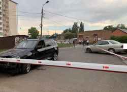 Кисловодчанка во дворе многоэтажки насмерть сбила годовалого малыша