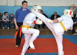 На кубке КМВ по каратэ лучшими стали бойцы из Пятигорска