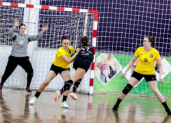 «Луч» погасили наполовину: гандболистки «Ставрополья-СУОР» поделили очки с соперницами из Москвы