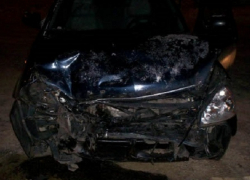 Водитель "Приоры" врезался в стоящий на обочине "Мерседес" и погиб в ночном ДТП на Ставрополье 