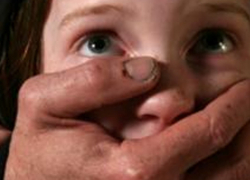 Мужчина на Ставрополье изнасиловал 13-летнюю дочь хозяйки квартиры