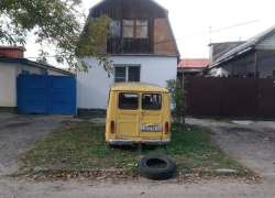 Во дворах Ставрополя убирают автохлам