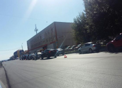 BMW Х6 врезался в пять машин на улице Ставрополя