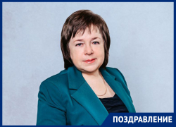Директор школы №3 в Георгиевском округе Елена Нурбекьян празднует день рождения
