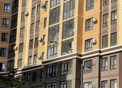 «Пять минут назад квартира взорвалась»: что известно о происшествии с балконом и газом на юге Ставрополя 