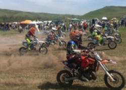 Лучшие представители мотокросса Юга России и ближнего зарубежья выступили на Кубке губернатора Ставрополья 