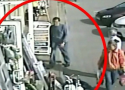 Вор "без комплексов" спокойно украл товар из магазина и попал на видео в Ставропольском крае