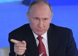 Путин потребовал держать его в курсе о восстановительных работах и компенсациях пострадавшим от паводка на Ставрополье