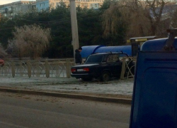 «Крутое пике» в исполнении ВАЗ-2107 вызвало шквал насмешек жителей Ставрополя