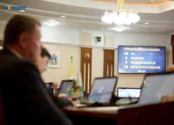 На рост окладов в думе и правительстве Ставрополья спустят 300 миллионов рублей