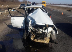 Пожилой мужчина скончался при лобовом столкновении "Приоры" и ВАЗ-21099 на Ставрополье