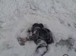 Замерзающего в снегу инвалида спасли ставропольские полицейские