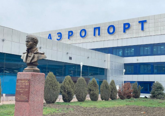 Самолет «Азимута» снова вернулся на стоянку в Минеральных Водах  