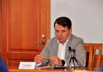 Депутат думы Ставрополя Сергей Соловьев зарабатывает на общепите вместе с семьей