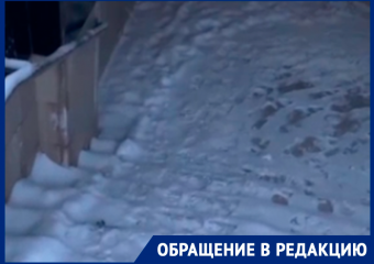 Ставропольчанка пожаловалась не неочищенный и скользкий подземный переход