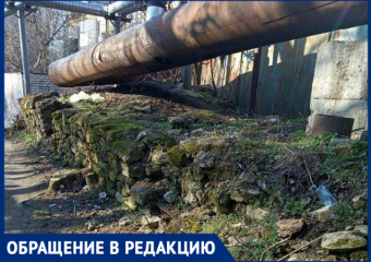 Ставропольчане негодуют из-за мусора рядом с детским садом