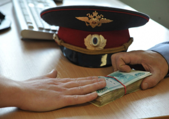 Начальник МРЭО ГИБДД Ставрополя попался на подкупе полицейского УСБ