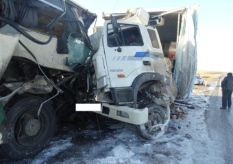 На ФАД "Кавказ" столкнулись грузовик и пассажирский автобус