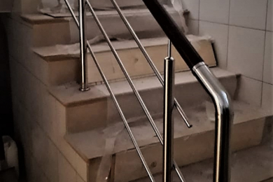 Перила из нержавеющей стали и стекла - 