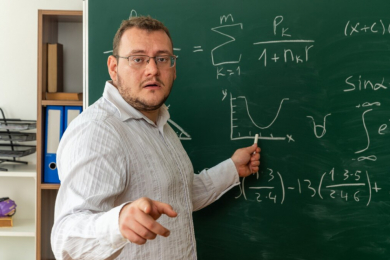 Преподаватель физики, з/п 50-70 т.р.