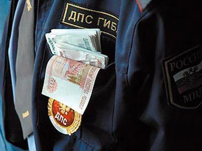 В Пятигорске сотрудники ДПС требовали 150 тысяч у водителя