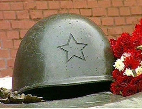 Памятник Неизвестному Солдату открыли в Пятигорске