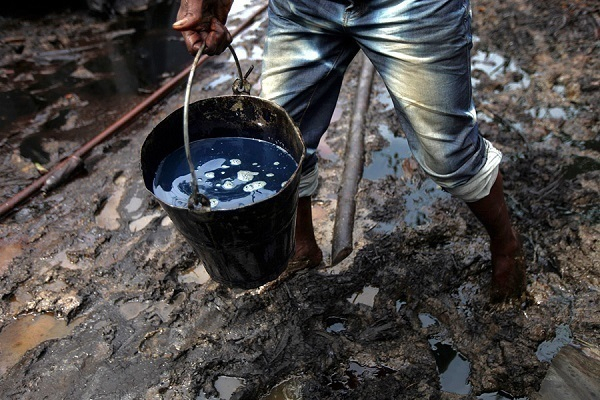 Похитители нефти продырявили трубу и вывели из строя нефтепровод на Ставрополье