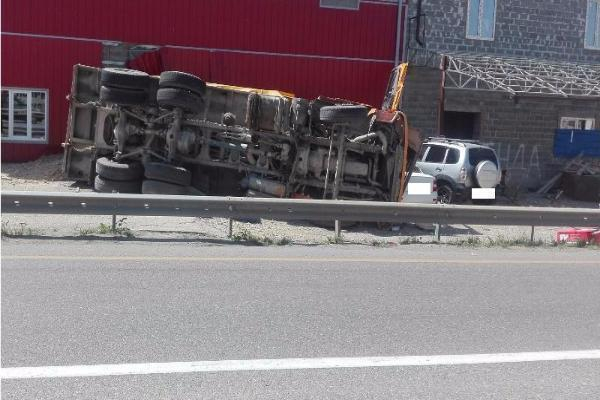 В сети появилось видео аварии с участием семи транспортных средств на Ставрополье