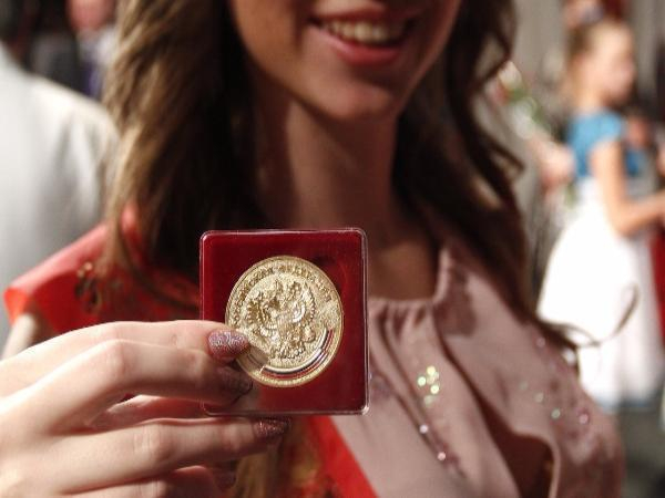 Полторы тысячи выпускников Ставрополья получат золотые и серебряные медали