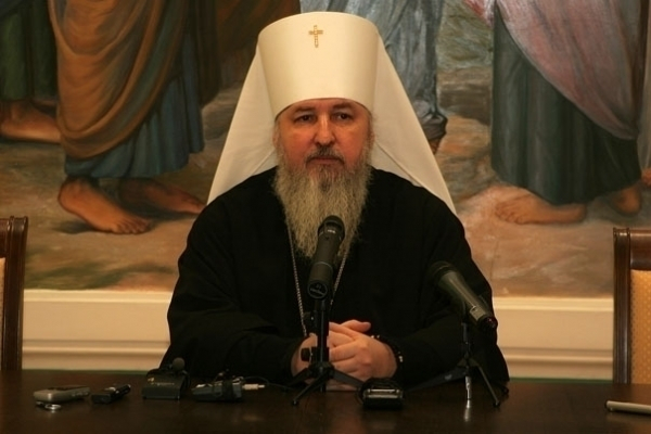 Митрополит Кирилл призвал других священников усыновлять детей
