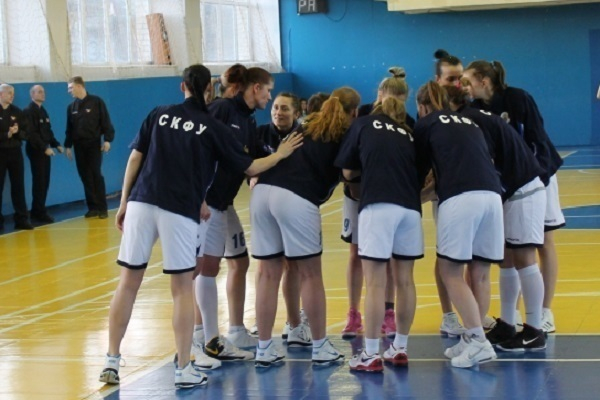 Ставропольские баскетболистки начали сезон с двух неудач в Питере