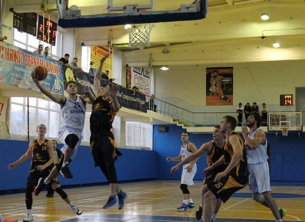 Баскетболисты «Динамо-ЦБК» начали год с выездной победы