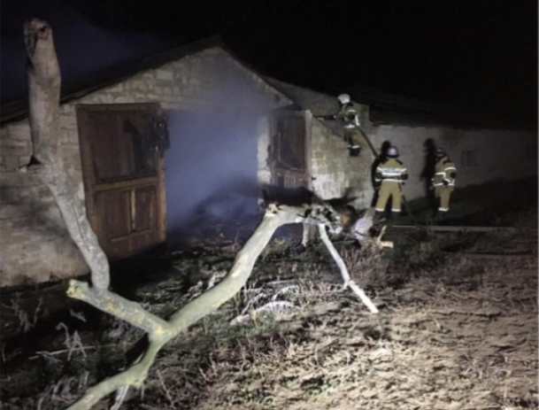 В Ставропольском селе потушили крупный пожар