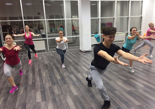 Танцевальный фитнес в спортивном клубе ORANGE - четвертый участник проекта «Мы выбираем спорт!»