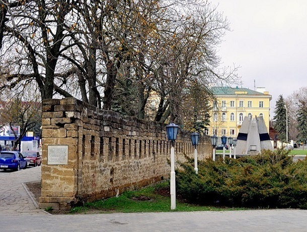 Календарь Ставрополя: сегодня 29 апреля 1975 года была заложена первая часть крепостной стены в Ставрополе