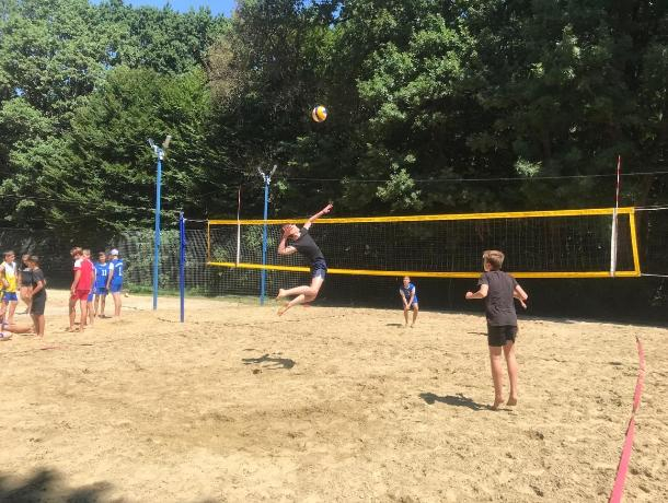 В Ставрополе завершился открытый турнир по пляжному волейболу