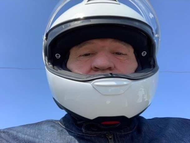 «Мотоциклетный шлем гораздо лучше, чем официальный галстук» - глава Ставрополя Андрей Джатдоев рассказал о своем увлечении
