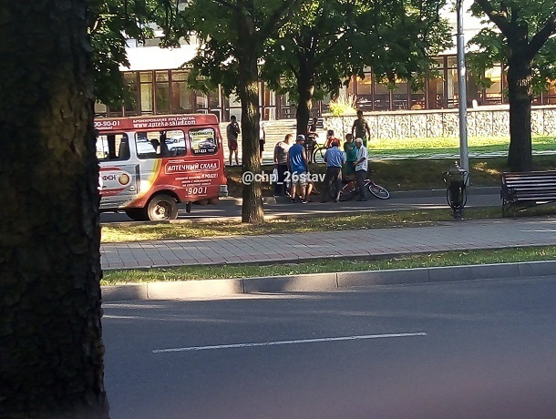 Маршрутка сбила велосипедиста  в районе цирка в Ставрополе