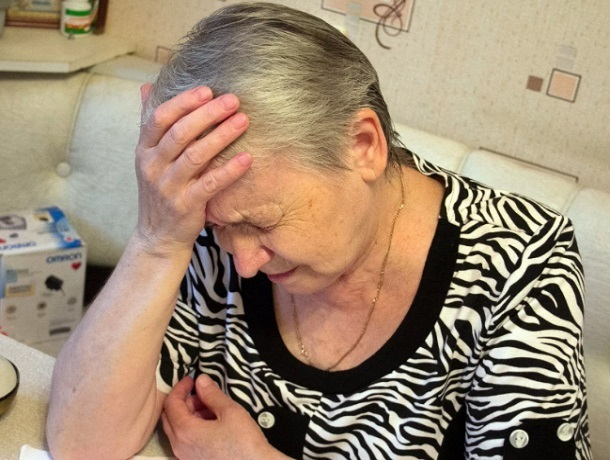 Ловкий ставрополец «кинул» 79-летнюю бабушку на 400 тысяч рублей